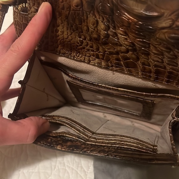 Bronze and brown alligator messenger/ crossbody - Picture 8 of 11